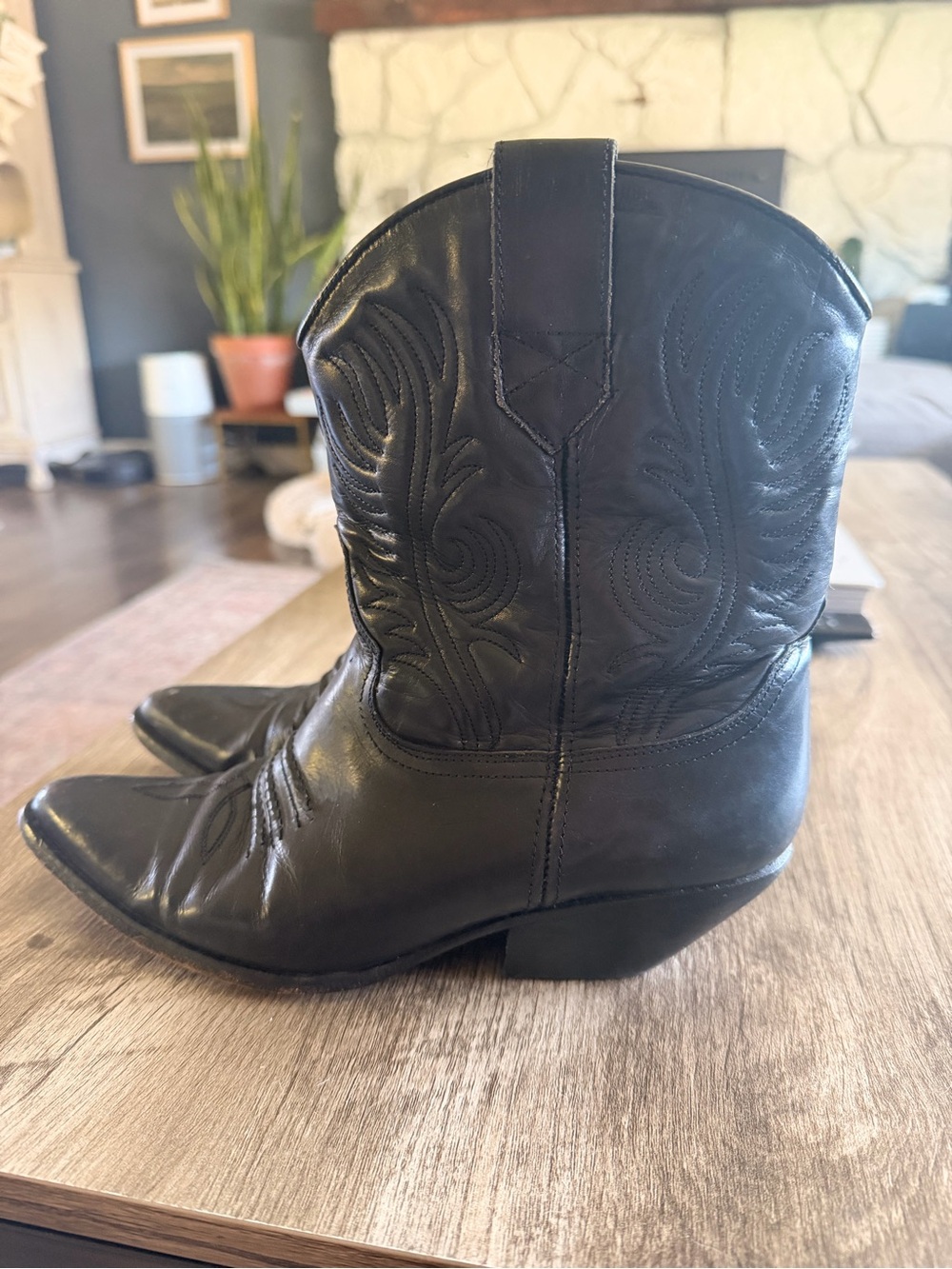 Vintage Guess Black Leather Cowboy Boots 8